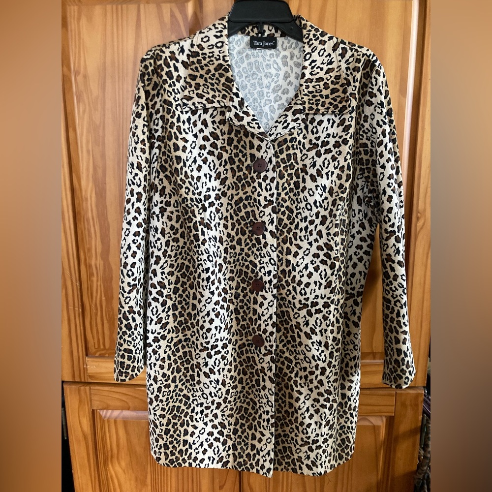 Vintage Tara Jones trenchcoat